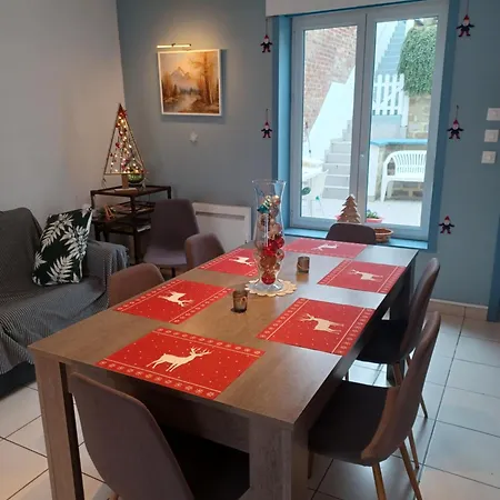 Semesterbostad Au Petit Jardin Cassel