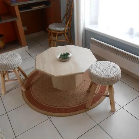 Semesterbostad Au Petit Jardin