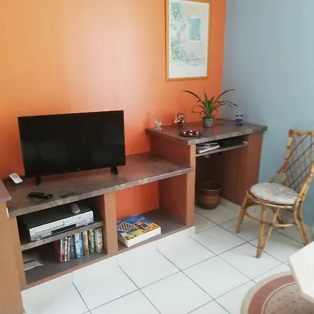 Au Petit Jardin Hébergement de vacances *