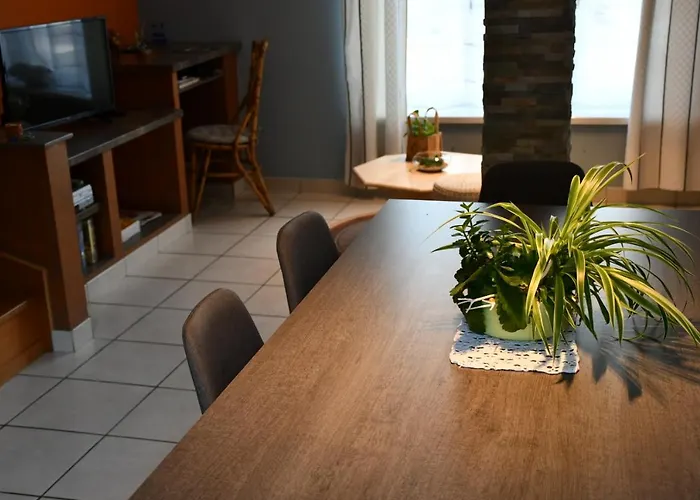 Au Petit Jardin Semesterbostad *