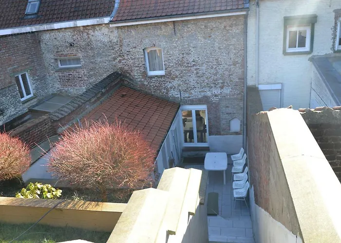 Semesterbostad Au Petit Jardin Cassel