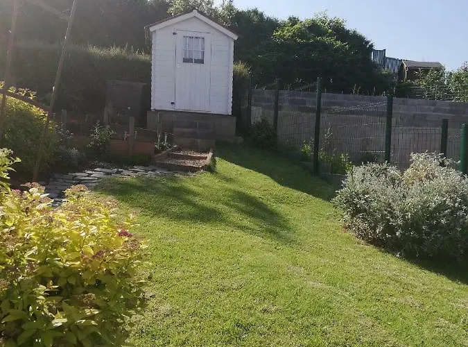 Au Petit Jardin *