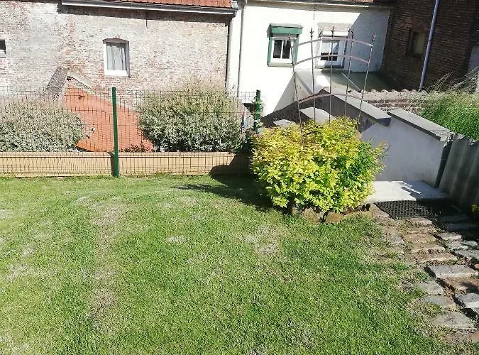 Semesterbostad Au Petit Jardin *