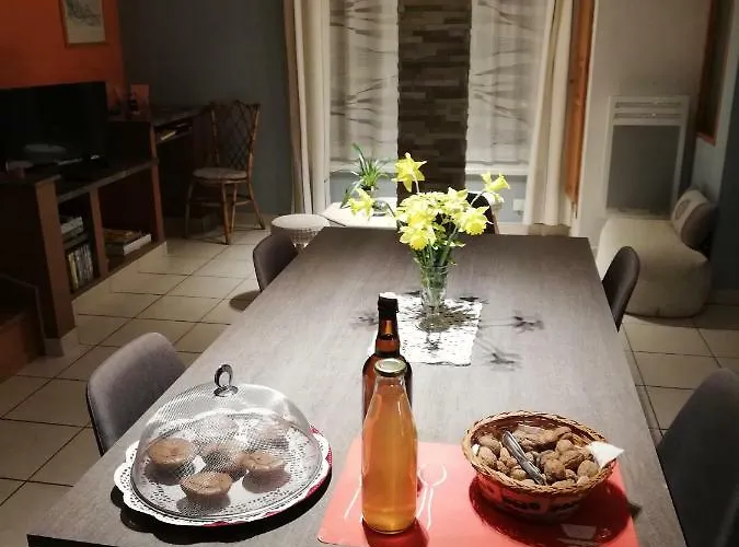 Au Petit Jardin Semesterbostad Cassel
